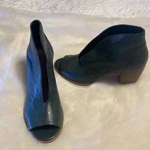 Lucky brand peep, toe heels 3 inch heel